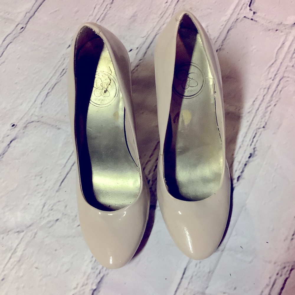 JESSICA SIMPSON SHOES. SIZE 6.5